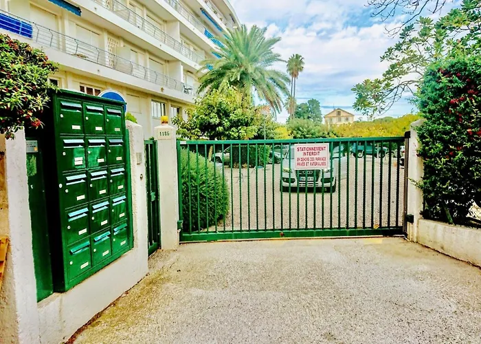 Cozy For 2 In * Antibes